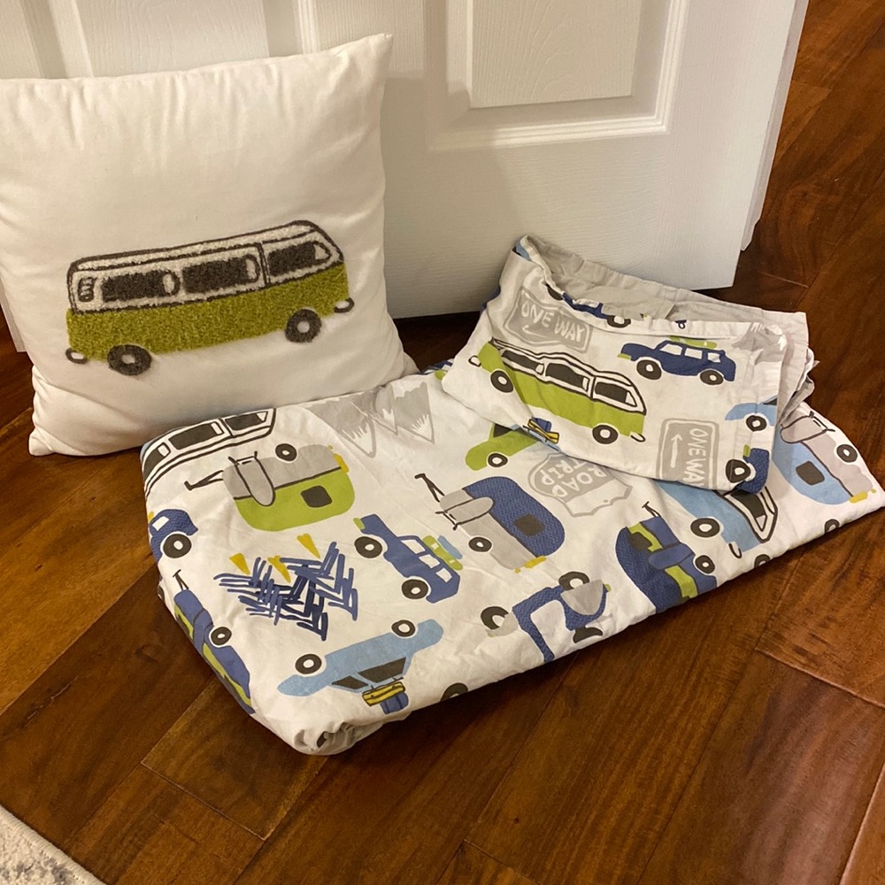 Twin duvet cover, sham, and decorative pillow